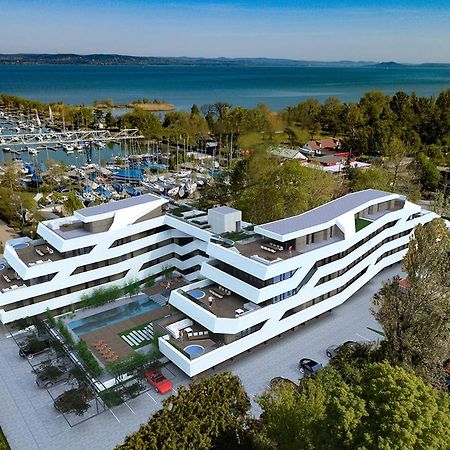Marina Apartman Hotel Balatonszárszó Extérieur photo