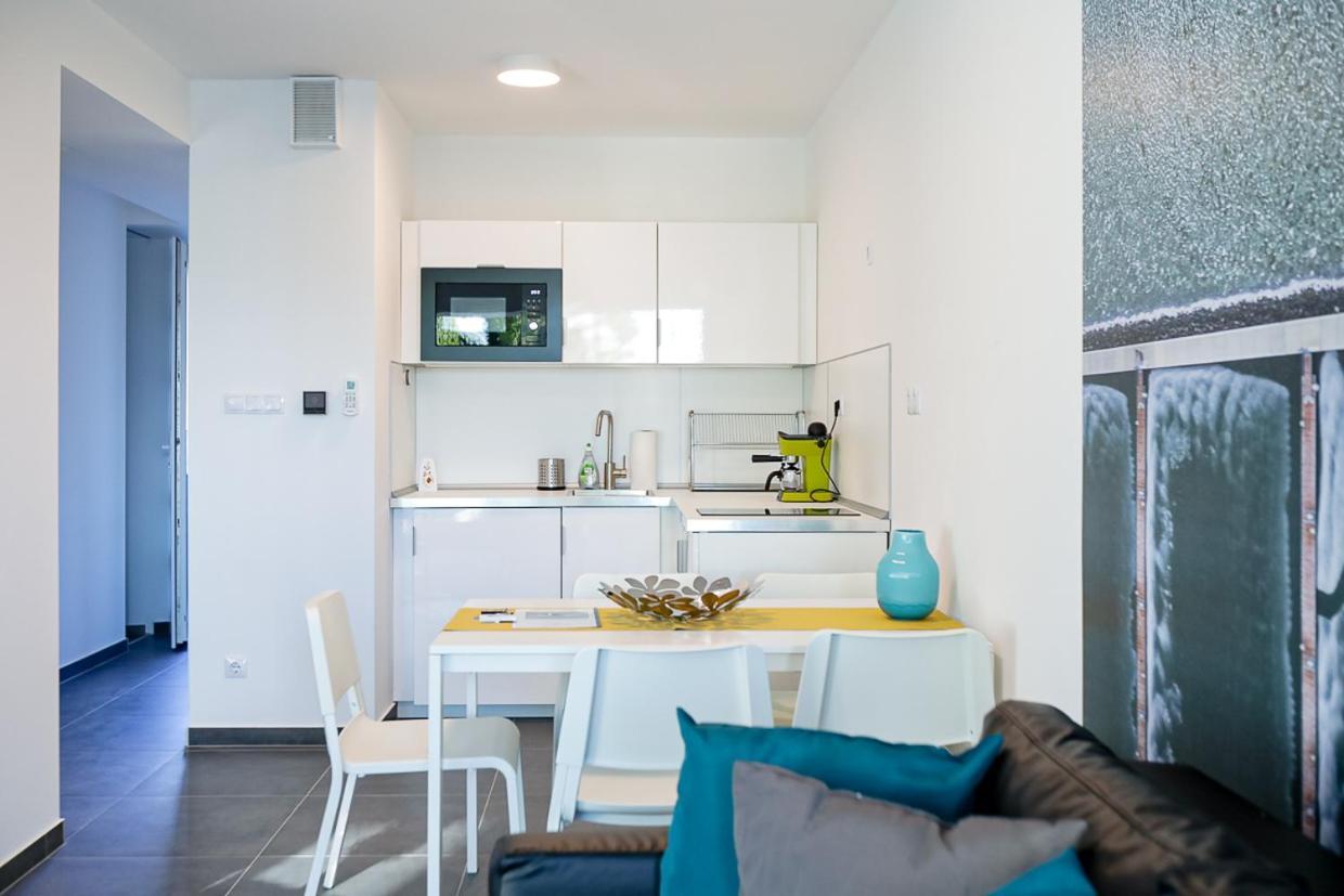 Marina Apartman Hotel Balatonszárszó Extérieur photo