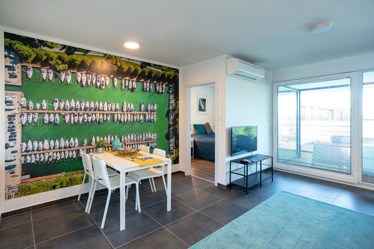 Marina Apartman Hotel Balatonszárszó Extérieur photo