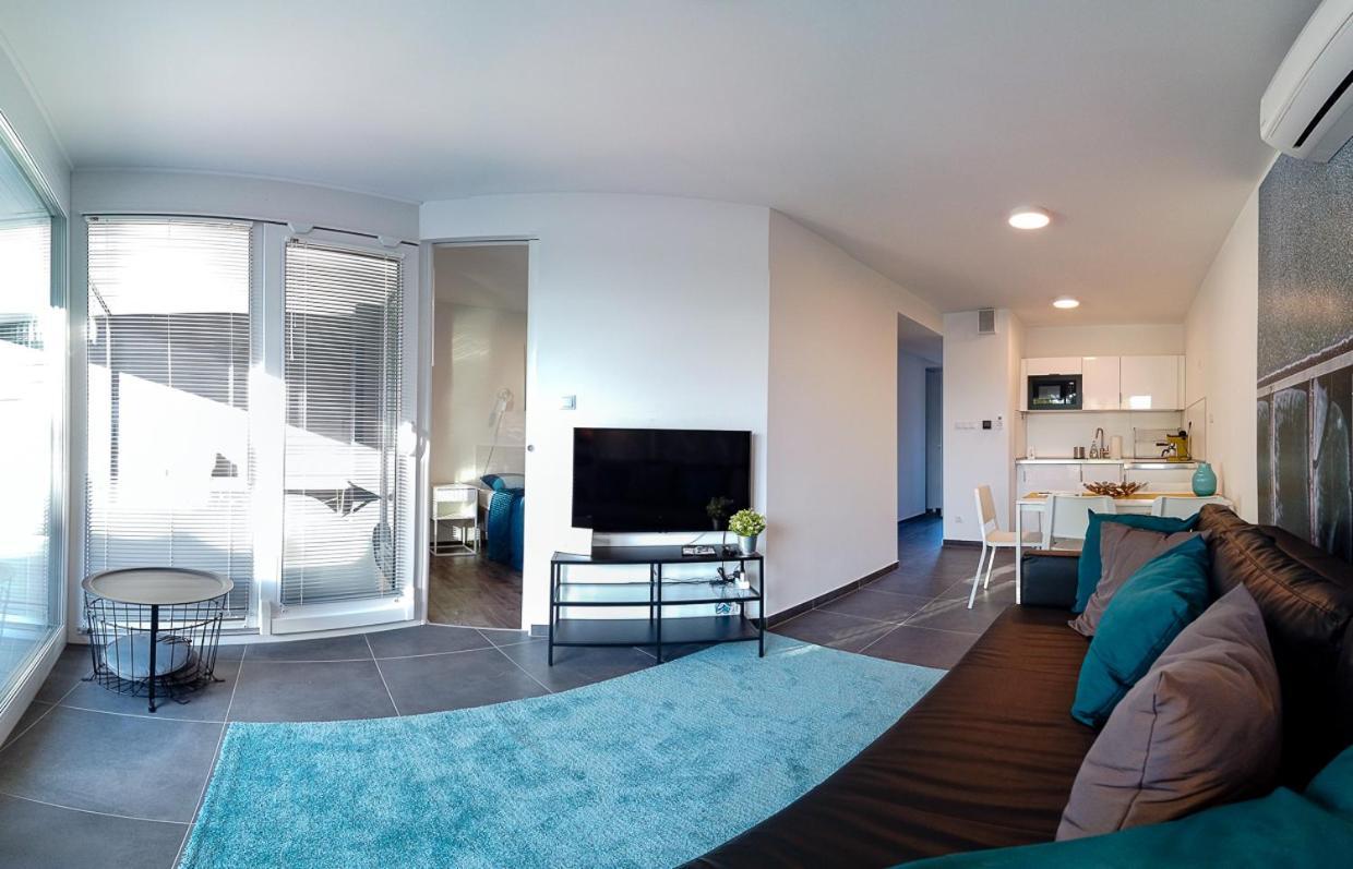 Marina Apartman Hotel Balatonszárszó Extérieur photo
