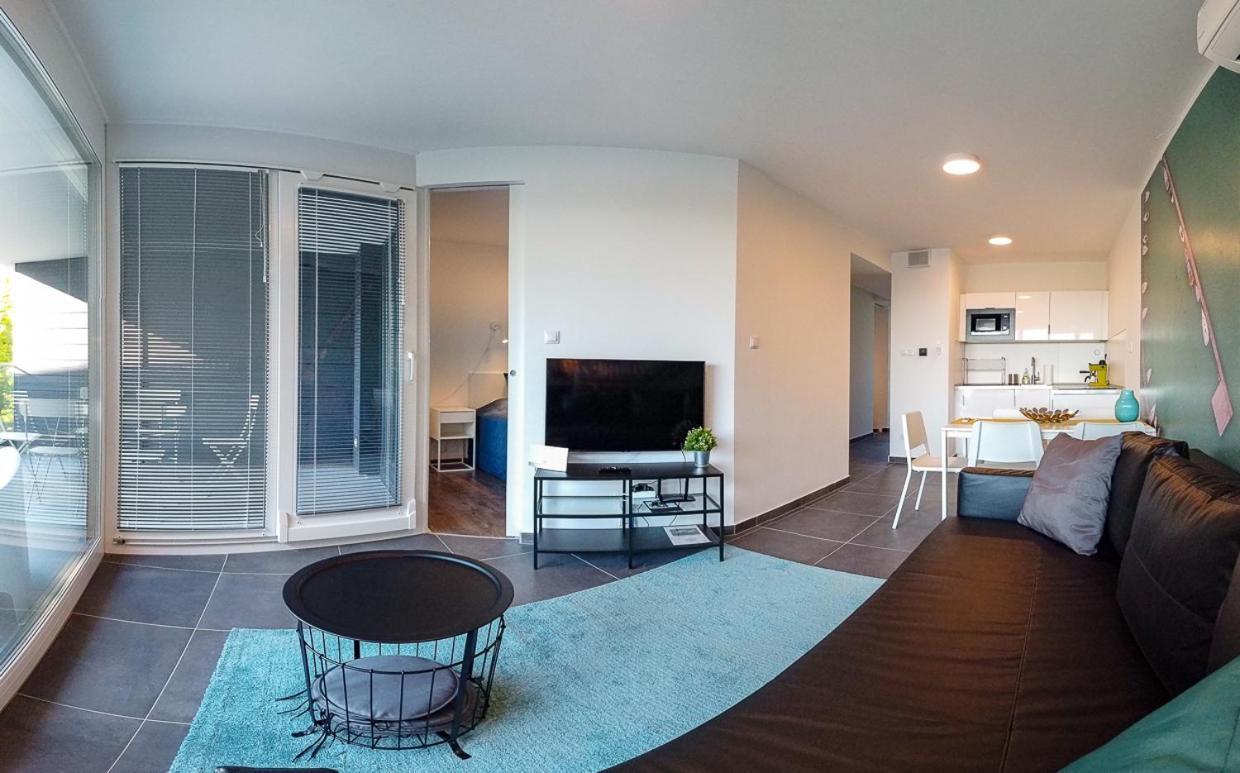Marina Apartman Hotel Balatonszárszó Extérieur photo