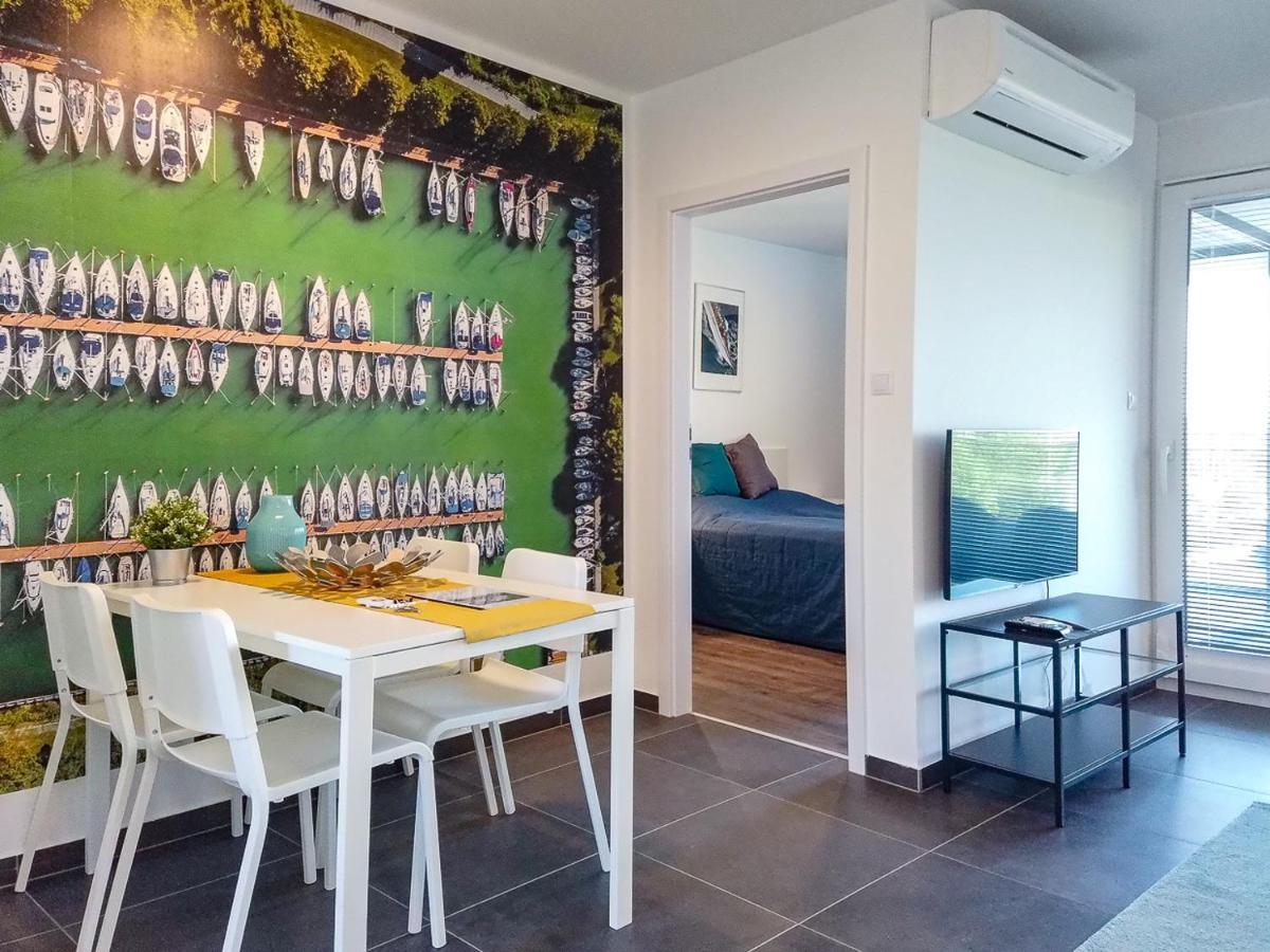 Marina Apartman Hotel Balatonszárszó Extérieur photo