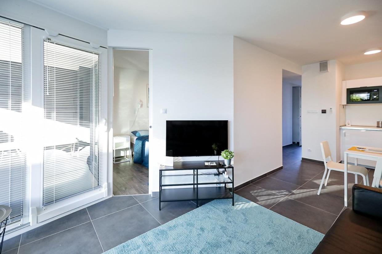 Marina Apartman Hotel Balatonszárszó Extérieur photo
