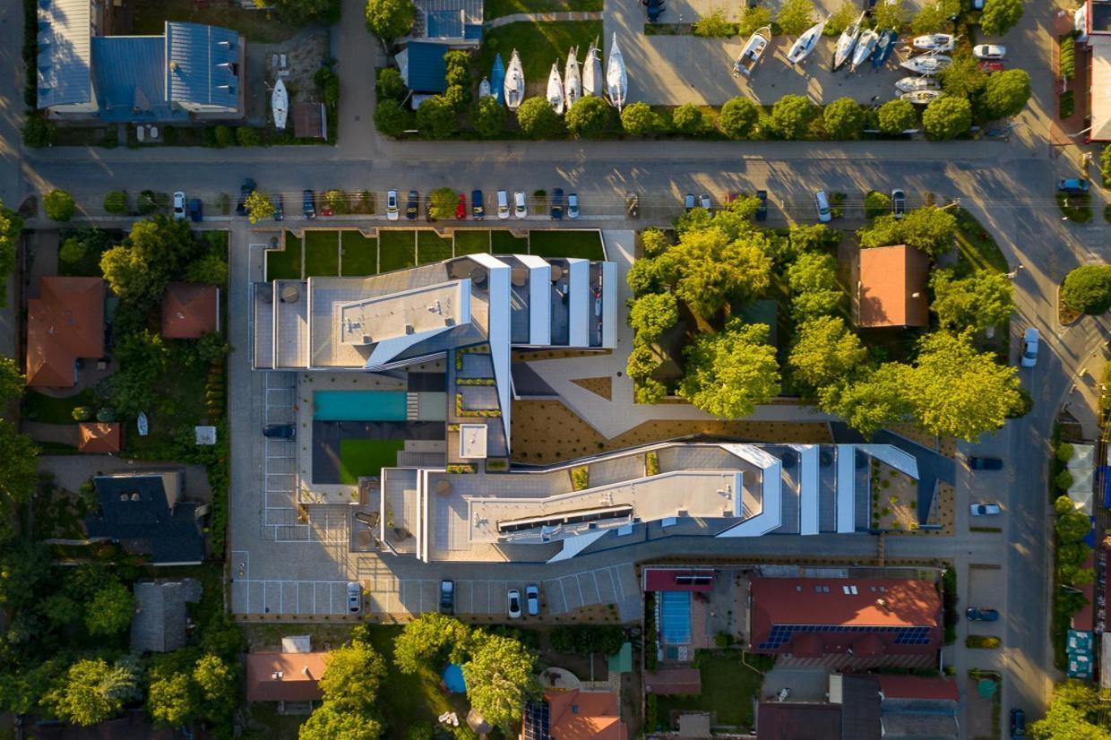 Marina Apartman Hotel Balatonszárszó Extérieur photo