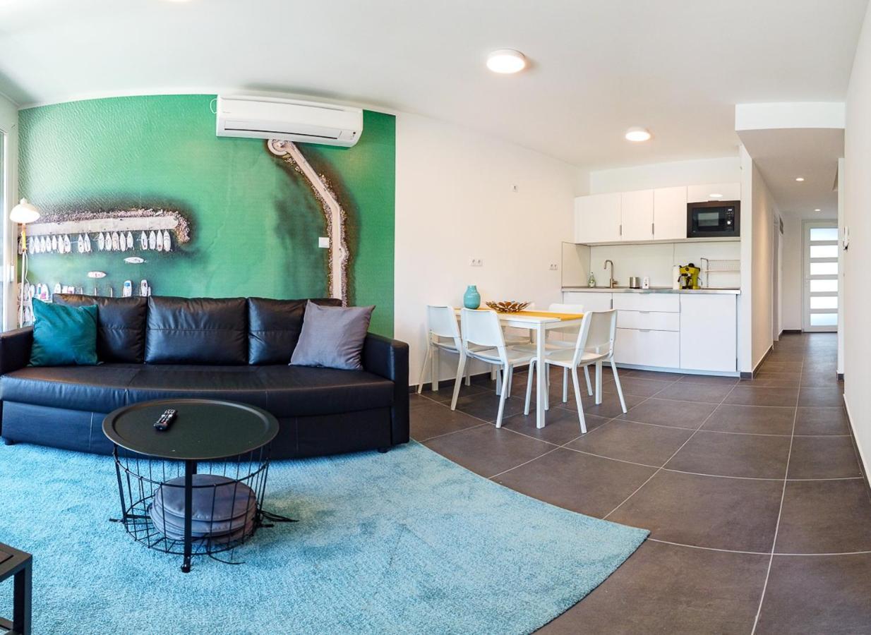 Marina Apartman Hotel Balatonszárszó Extérieur photo