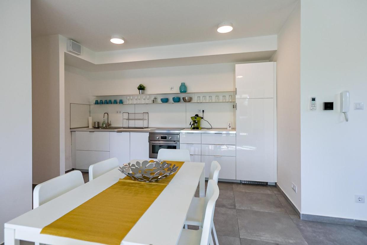 Marina Apartman Hotel Balatonszárszó Extérieur photo